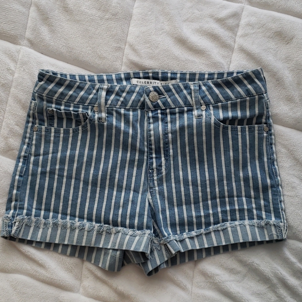 Short shorts